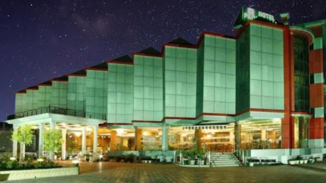 Hotel Padmini Palace Rāni Pokhri Extérieur photo