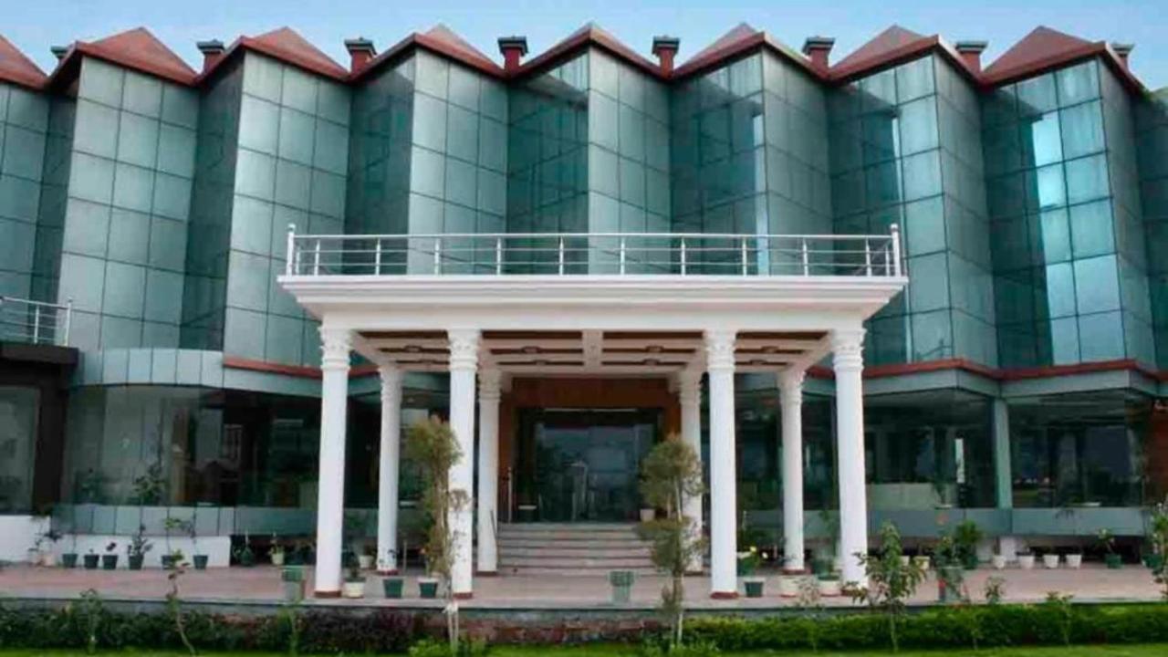 Hotel Padmini Palace Rāni Pokhri Extérieur photo
