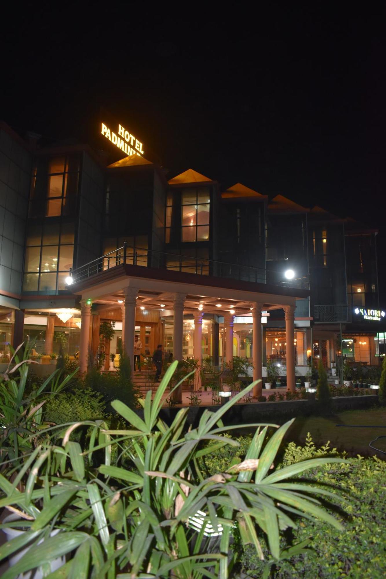 Hotel Padmini Palace Rāni Pokhri Extérieur photo