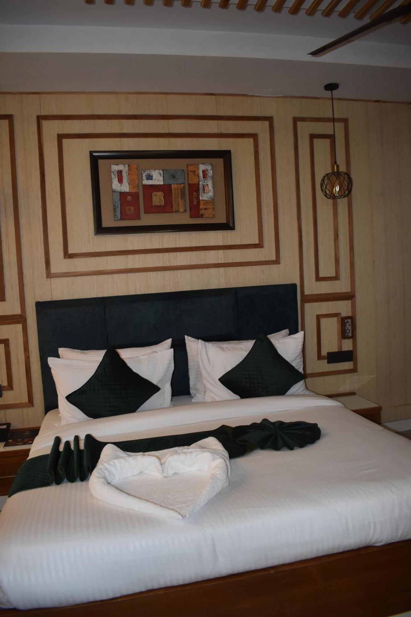 Hotel Padmini Palace Rāni Pokhri Extérieur photo