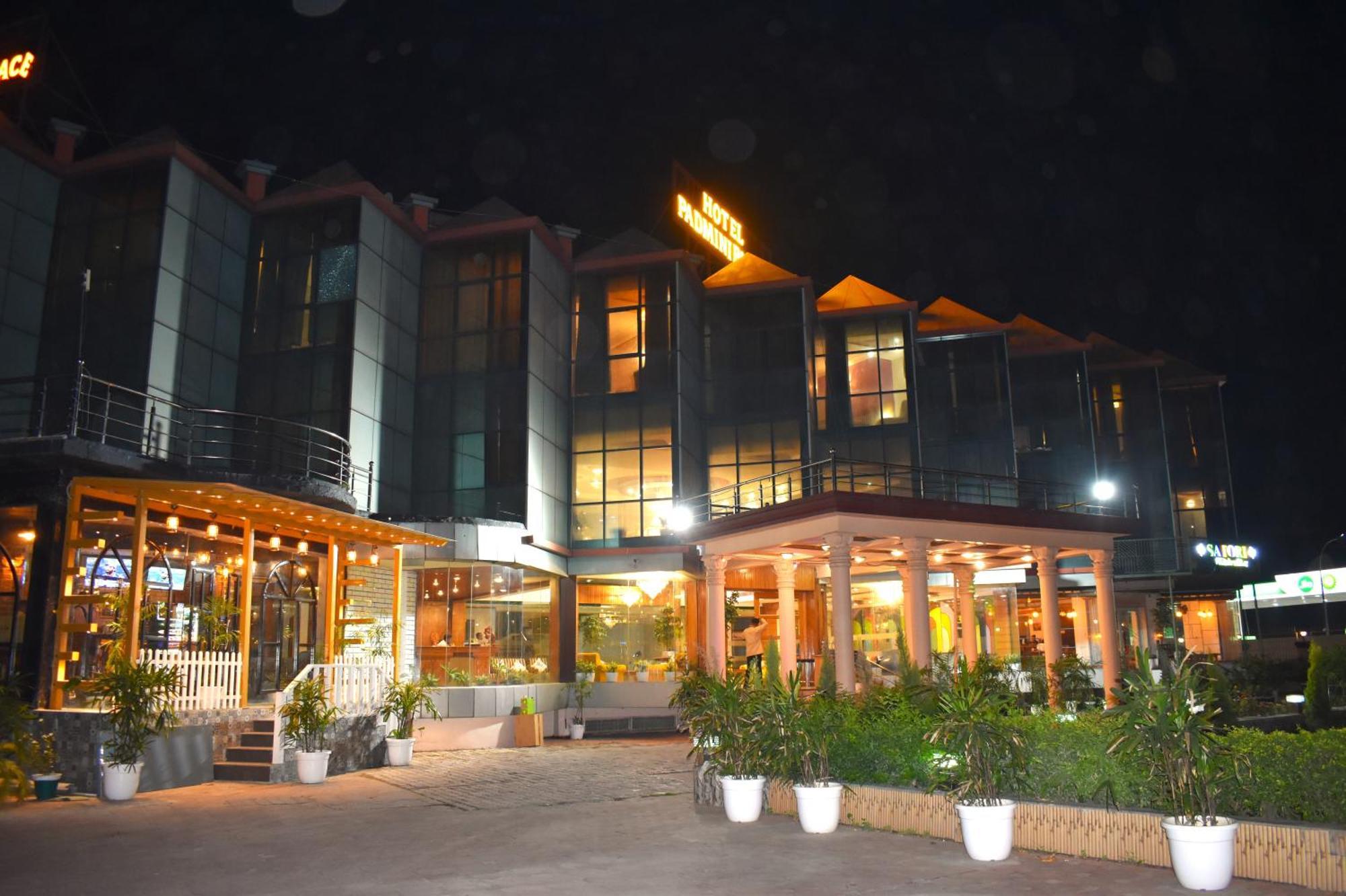 Hotel Padmini Palace Rāni Pokhri Extérieur photo